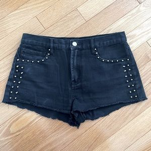 ✨3/$20 FOREVER21 Black Studded Shorts